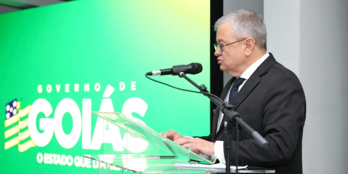 Governo de Goiás empossa nova direção colegiada do Conselho Estadual de Educação de Goiás
