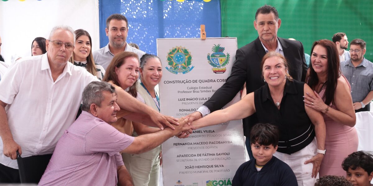 Comunidade de Porteirão comemora entrega da quadra coberta do Colégio Estadual Professor Braz Simões Borges