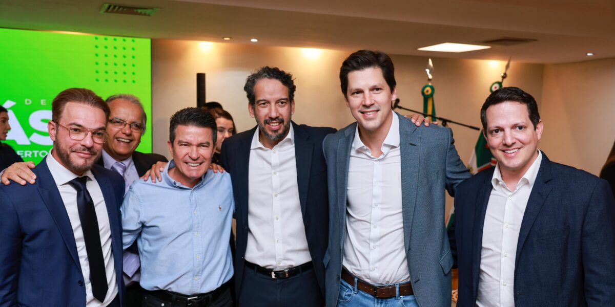 “Temos orgulho das nossas escolas e dos nossos alunos”, destaca governador em reunião com conselheiros de educação de todo o Brasil