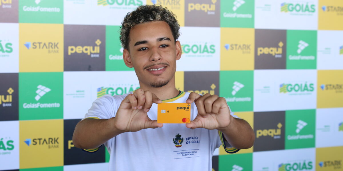 Governo de Goiás lança cartão Pequi Bank para beneficiários do Bolsa Estudo