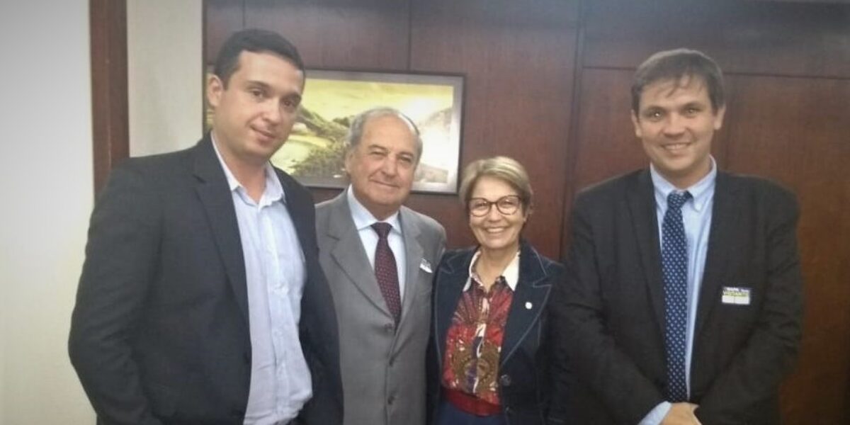 Emater vai a Brasília em busca de fortalecer setor produtivo leiteiro de Goiás