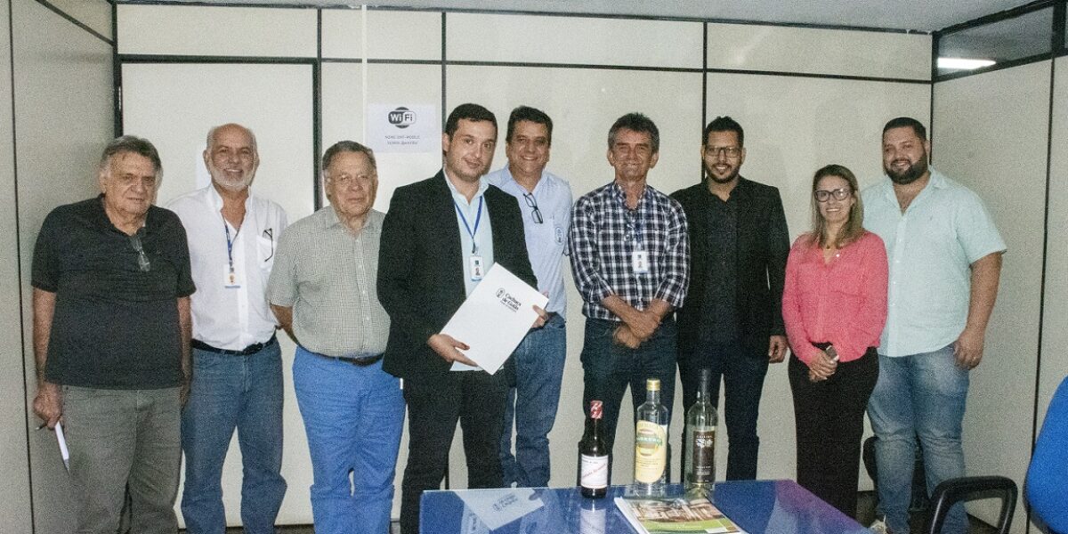 Emater acolhe demandas do setor produtivo da cachaça de Goiás