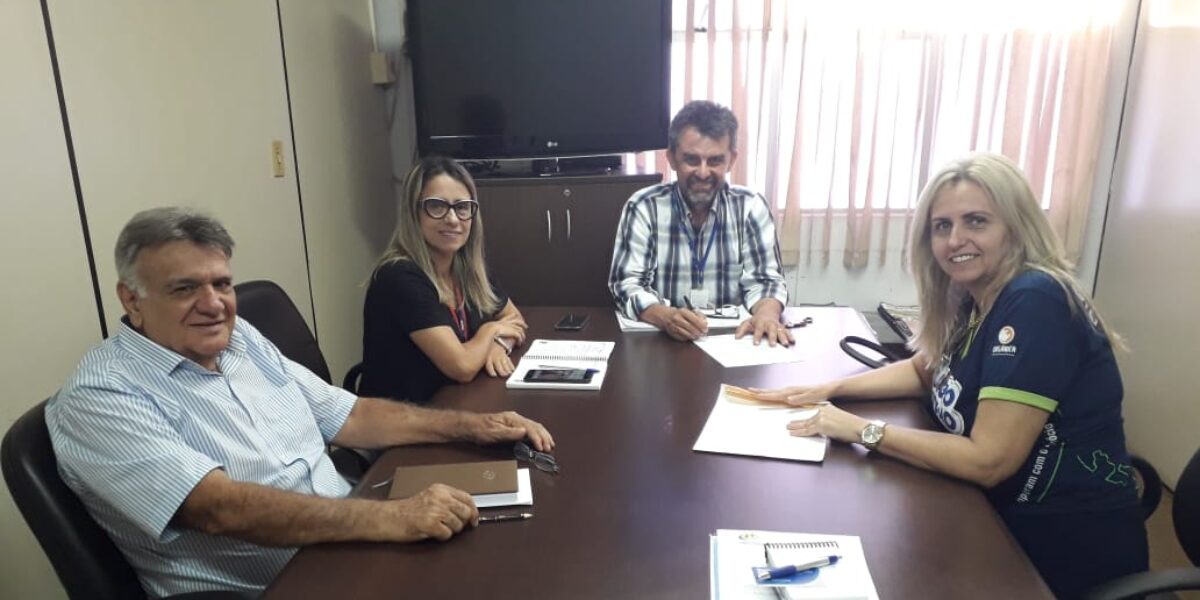 Emater firma parceria com a Fenacampi 2019