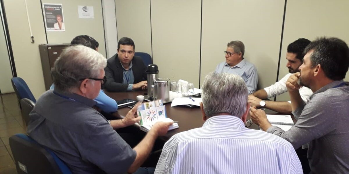 Emater busca parcerias para ampliar sistemas de produção em pecuária de leite