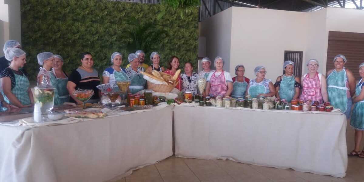 Emater realiza Curso de Conservas para produtoras de Sanclerlândia-GO