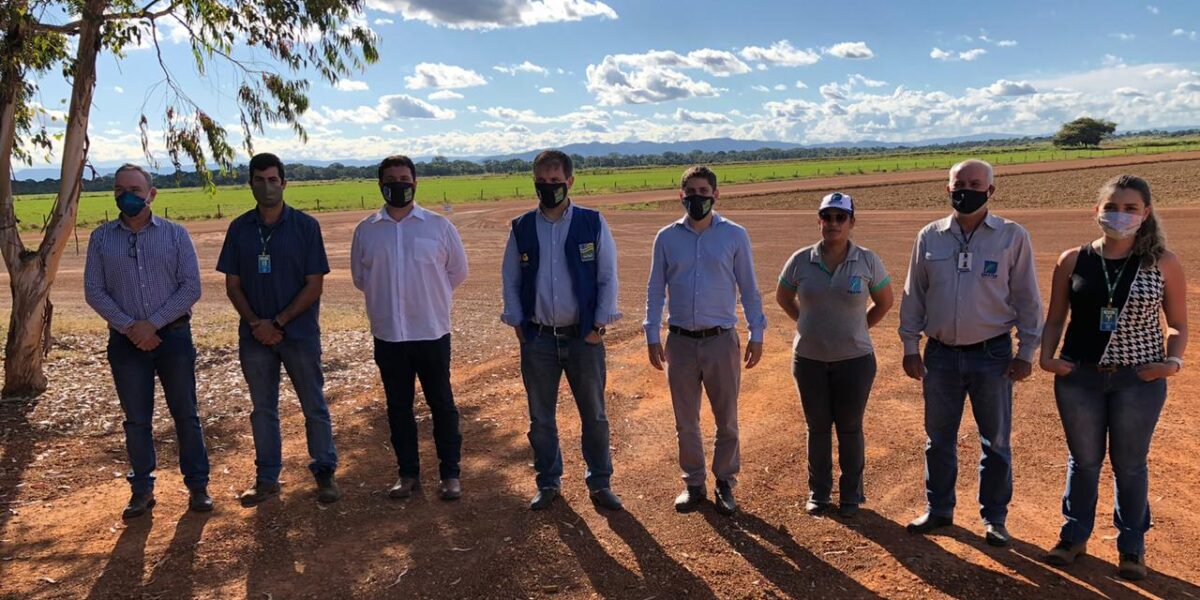 Emater e Seapa levam auxílio do Governo do Estado a assentamentos e acampamentos de Flores de Goiás