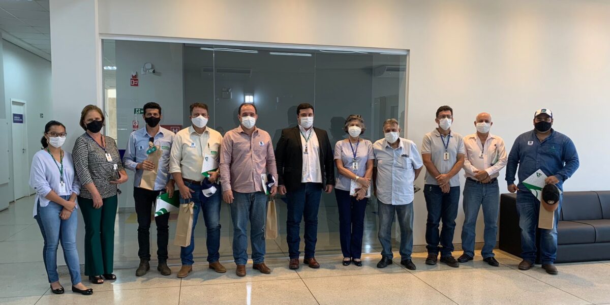 Comitiva da Ruraltins visita Emater para conhecer serviços e tecnologias desenvolvidas pela instituição goiana