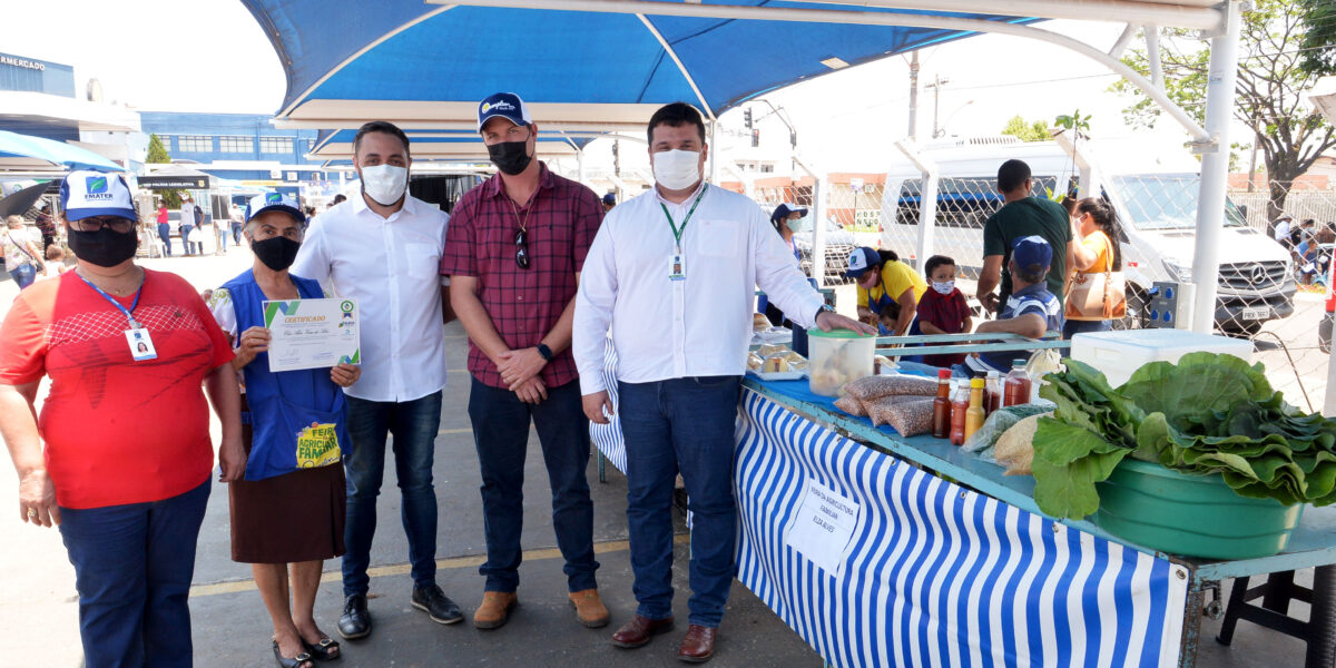 Emater realiza Feira da Agricultura Familiar em Morrinhos, no programa Alego Ativa