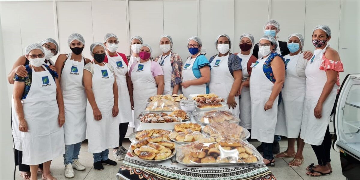 Emater promove curso de Panificação Caseira para produtoras de Abadia de Goiás