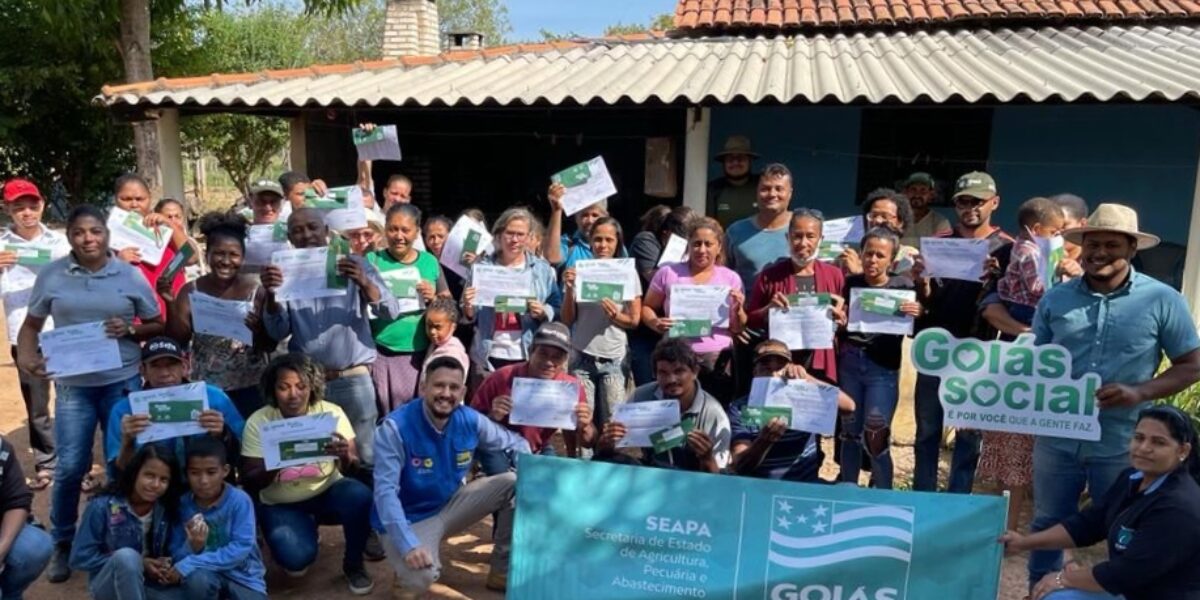 Goiás Social realiza entrega de certificados e fomento produtivo em 15 municípios