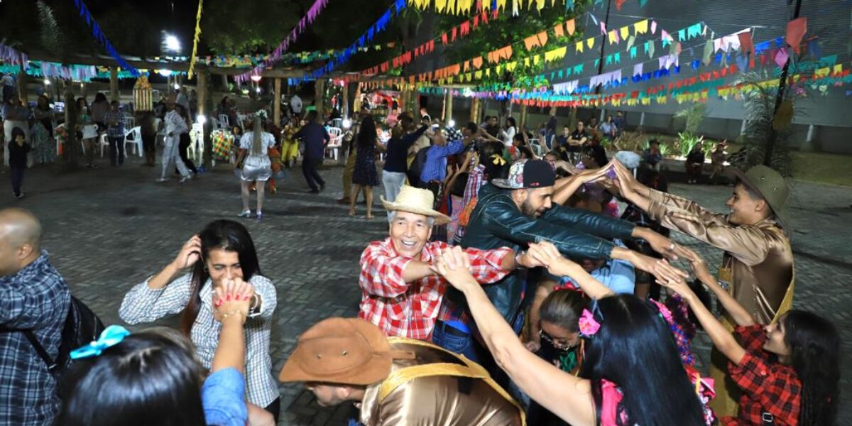 Arraiá da Emater marca noite de servidores com muita animação e comidas típicas