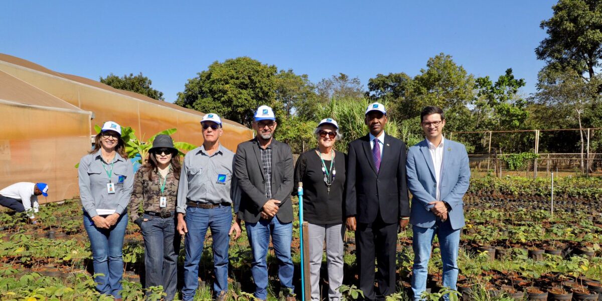 Emater recebe visita do embaixador do Quênia