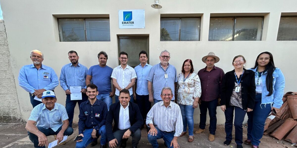 Presidente da Emater visita regional de Palmeiras de Goiás