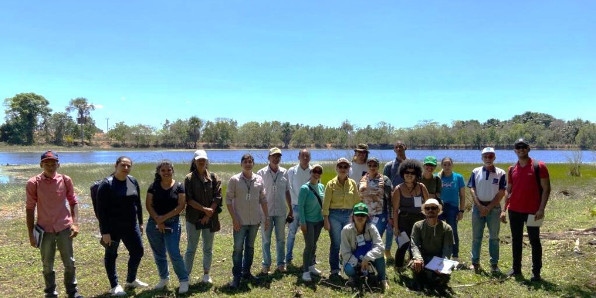 Estudantes de Geografia da UEG e UFG visitam Estação Experimental da Emater em Porangatu