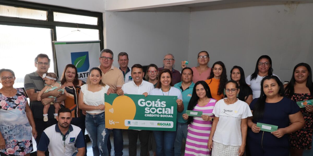 Emater inicia entrega dos cartões do Crédito Social na região Rio dos Bois