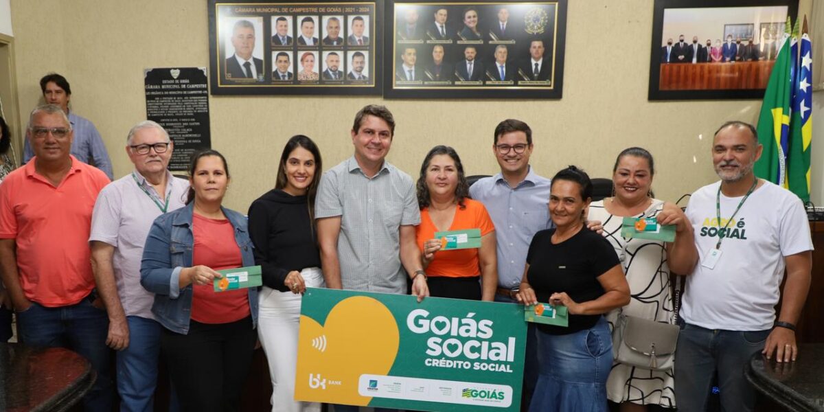 Emater realiza entrega de cartões do Crédito Social na região Rio dos Bois