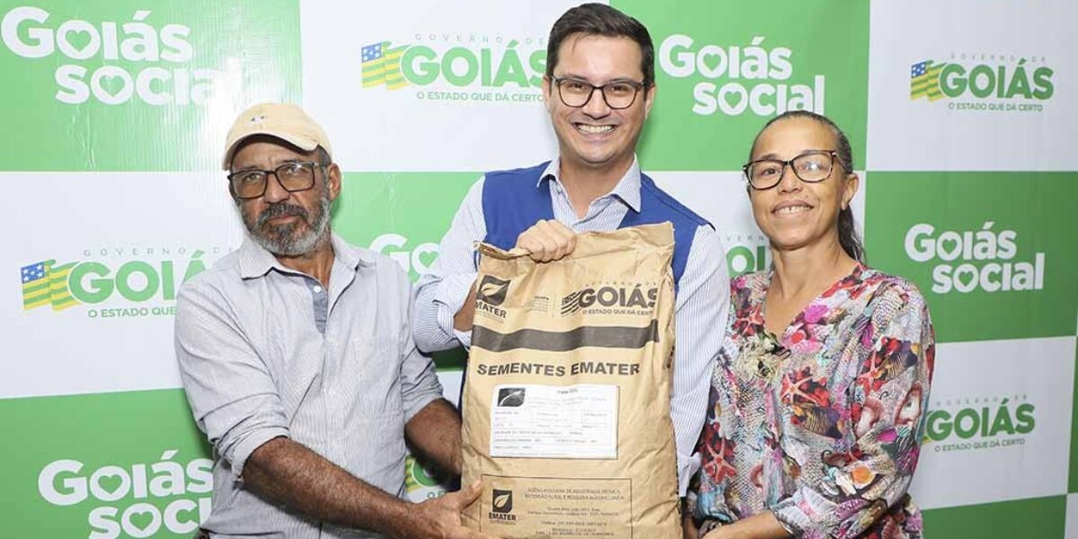 Emater Goiás inicia entrega de sementes de milho para produtores de leite no estado