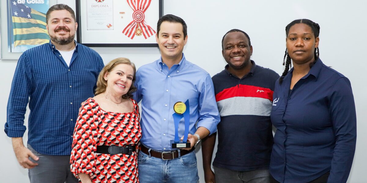 Emater Goiás recebe troféu  Ouro no 1º Prêmio de Ética e Responsabilidade