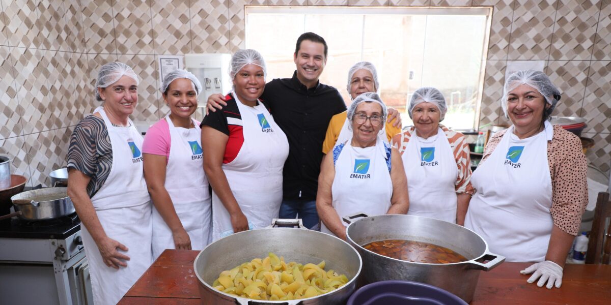 Presidente da Emater Goiás visita cursos da 9ª edição do Agro é Social