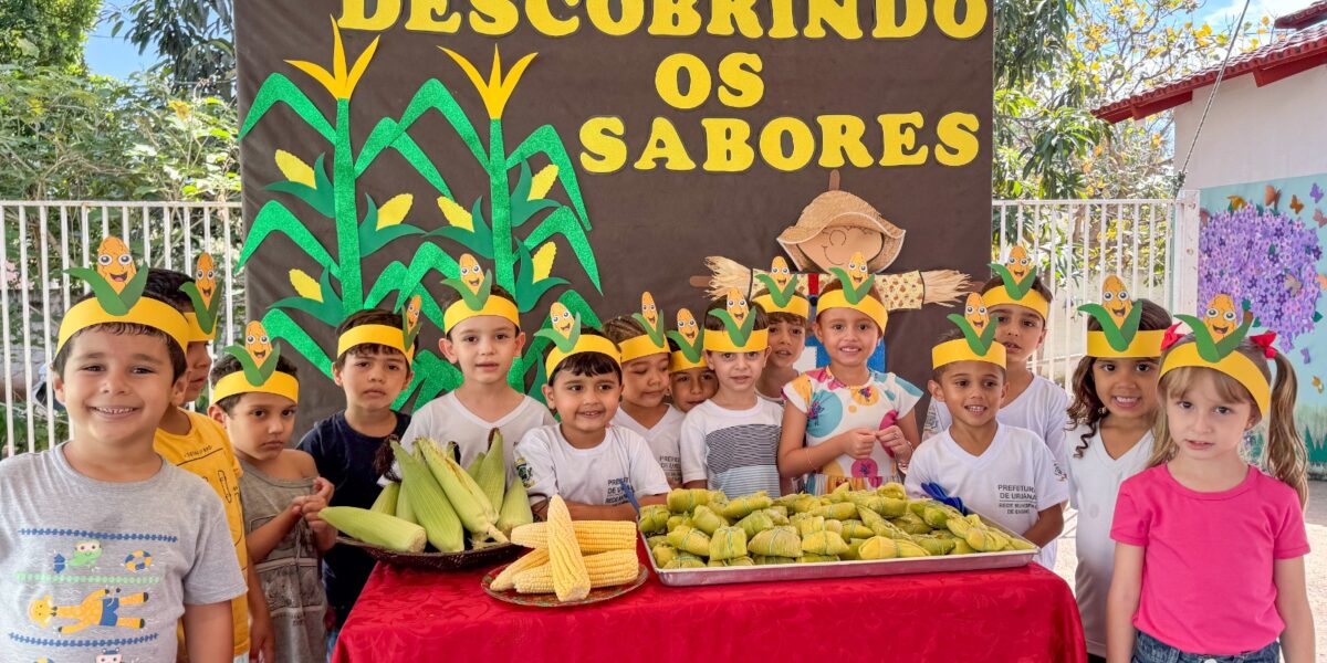 Com milho recebido pelo PAA, pamonhas são servidas como merenda escolar para crianças em Uruana