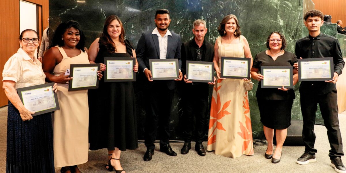 Servidores da Emater Goiás que atuam no Agro é Social são homenageados na Alego