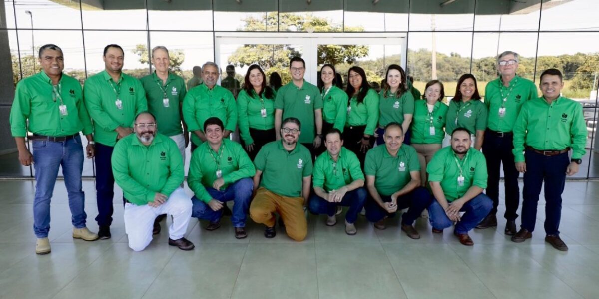 Emater Goiás reforça valorização dos servidores com entrega de novos uniformes