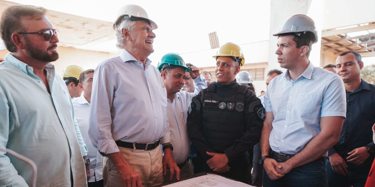 Caiado reforça compromisso com a segurança no Entorno do DF ao vistoriar obras de presídio em Novo Gama
