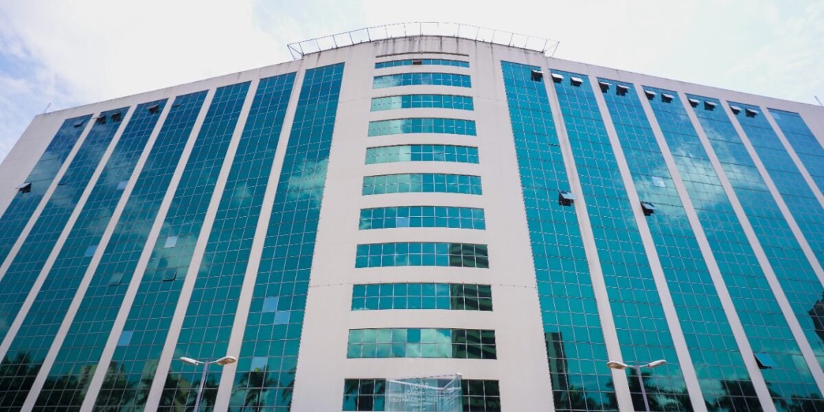 Governo de Goiás publica lei que adequa regras do Estatuto do Servidor