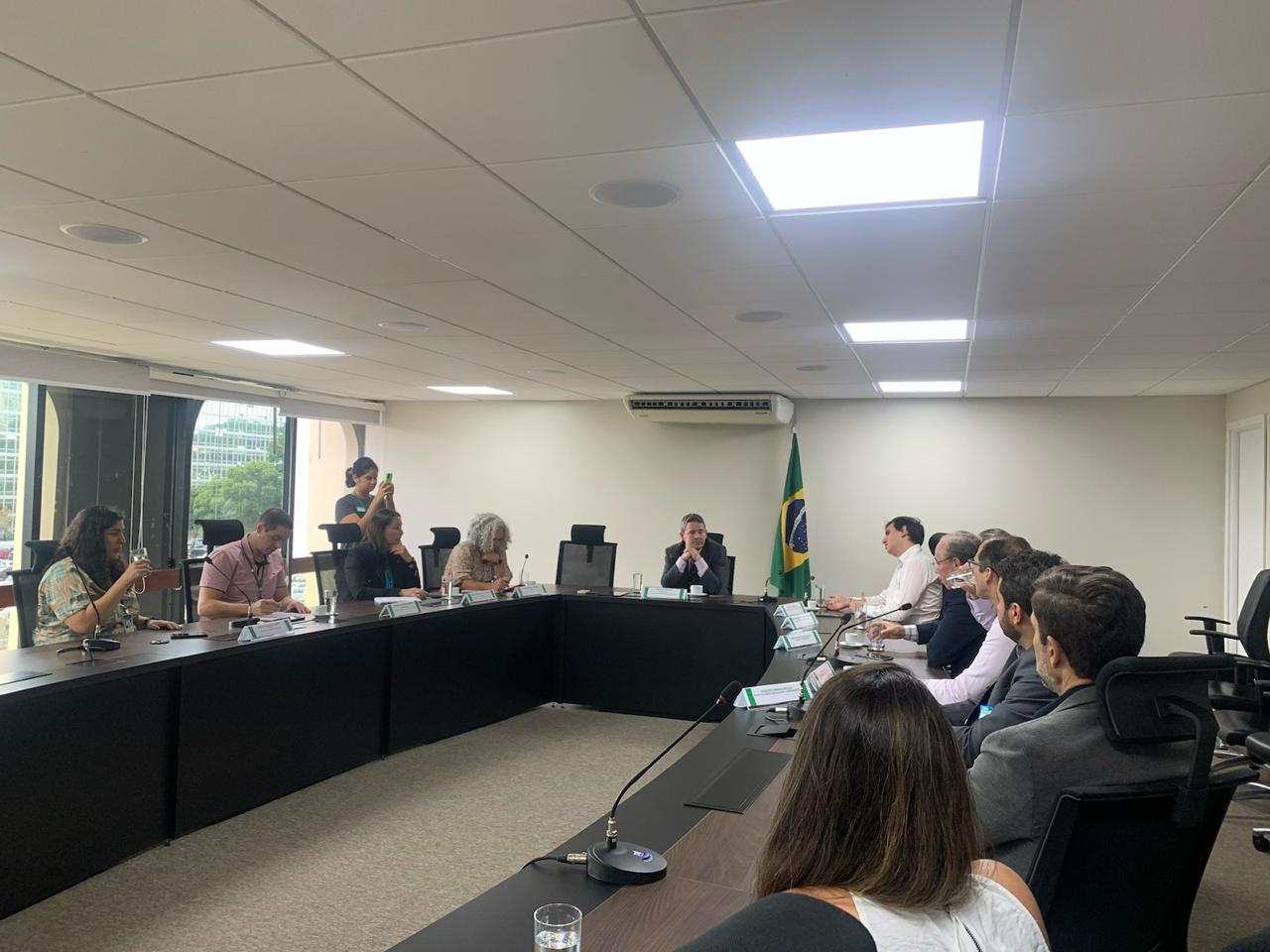 Goiás e DF apresentam demandas de simplificação de comércio de mercadorias de origem animal ao ministério da Agricultura