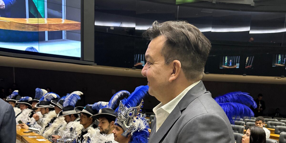 Cavalhadas de Pirenópolis recebem homenagem na Câmara dos Deputados