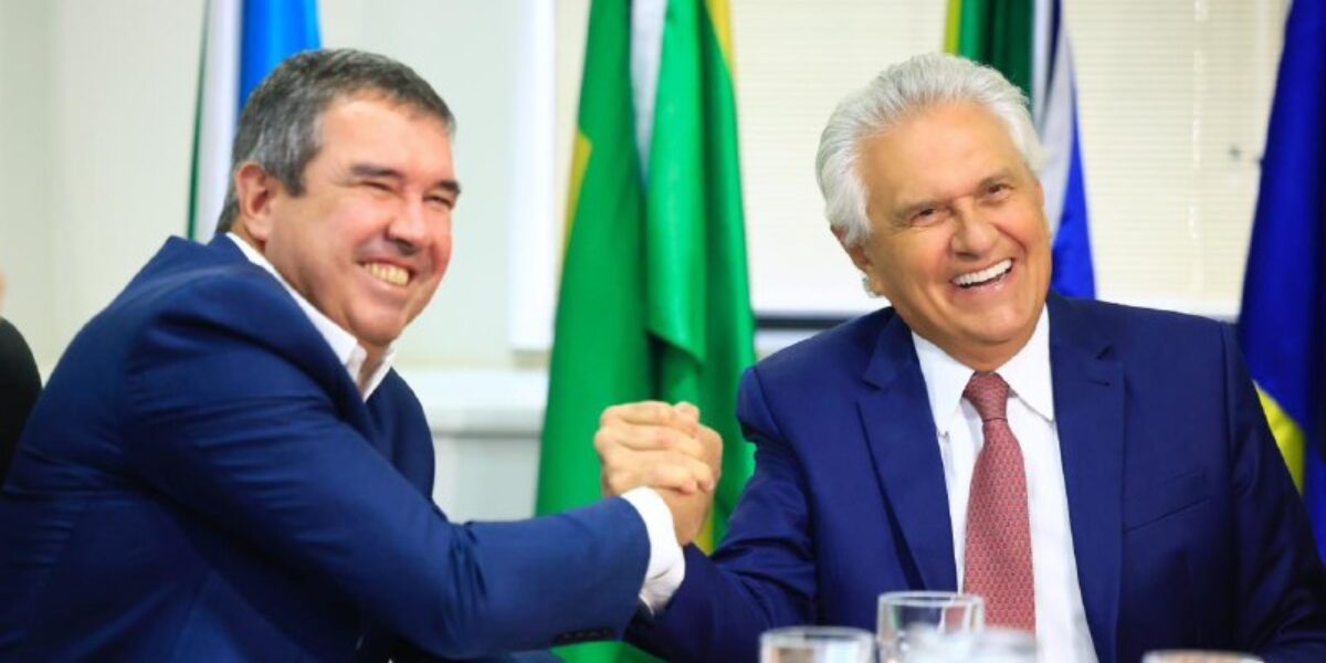 Governador de Goiás repassa liderança do Consórcio Brasil Central ao governador do MS
