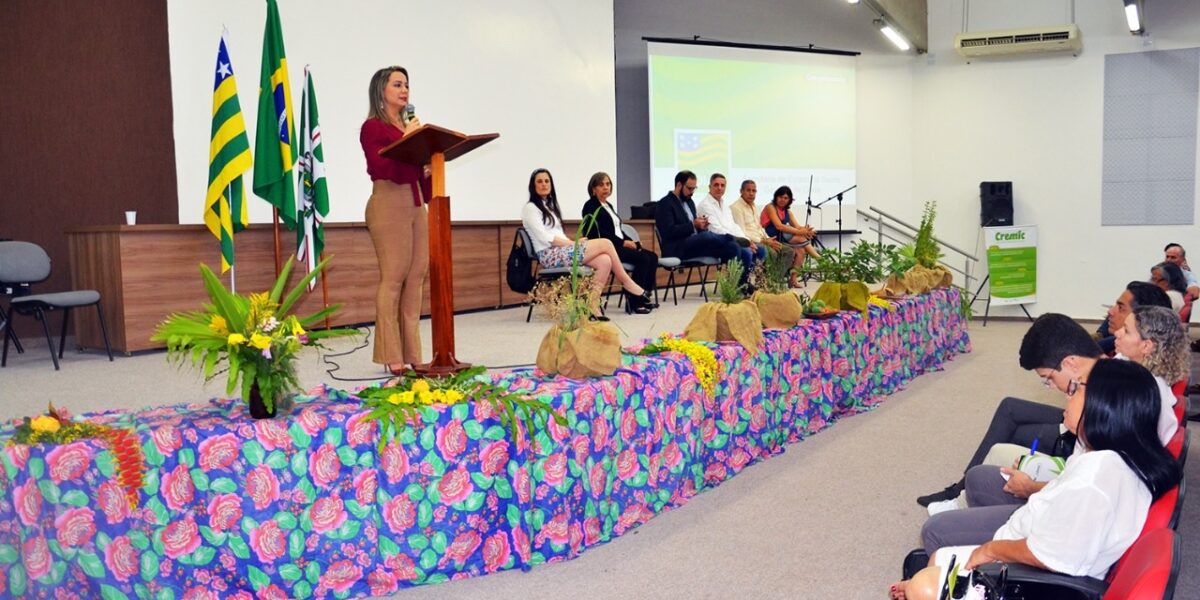 Musicoterapia marca abertura de Encontro Estadual do CREMIC em auditório da ESG