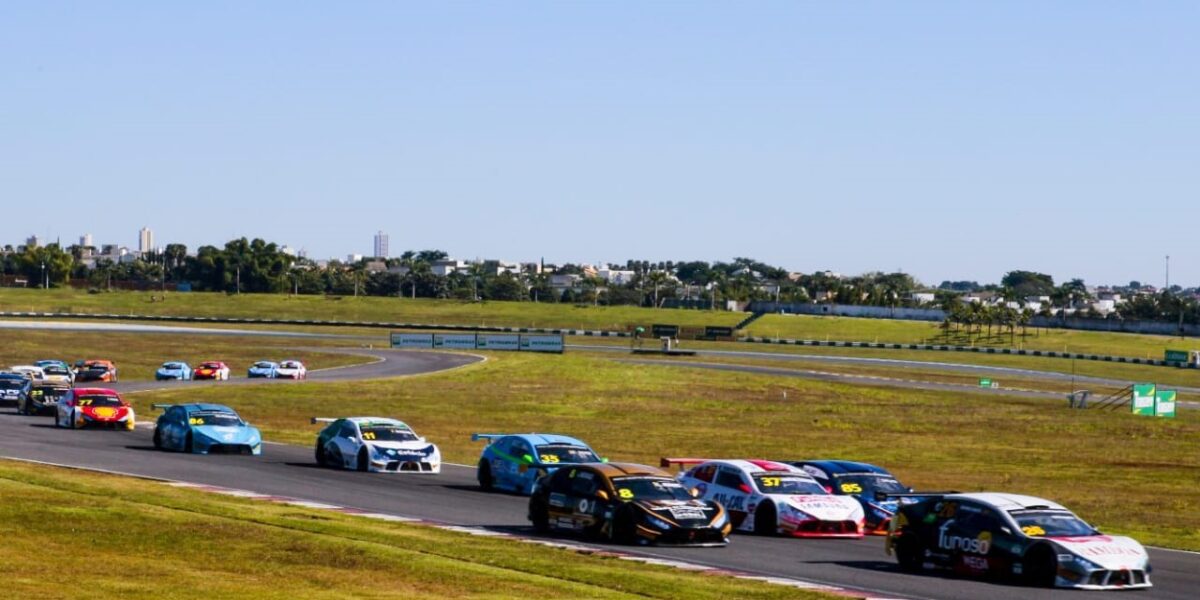 Emoção e adrenalina no Autódromo de Goiânia