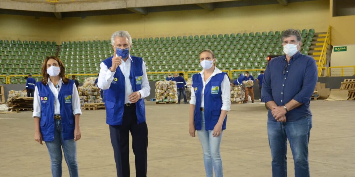 Governador Ronaldo Caiado visita Goiânia Arena e exalta trabalho, após mais de três mil toneladas de alimentos distribuídas