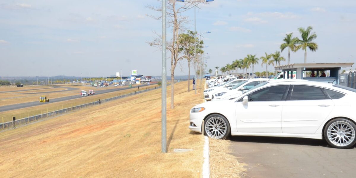 Sistema Drive In no Autódromo de Goiânia é aprovado pelo público em etapas da Copa Truck