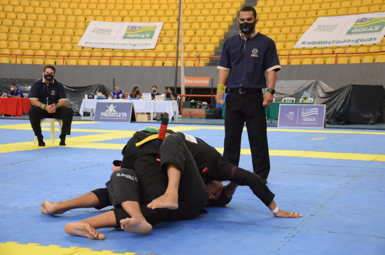 Ginásio Rio Vermelho recebe mais de 400 atletas no Centro-Oeste Brasileiro de Jiu-Jitsu