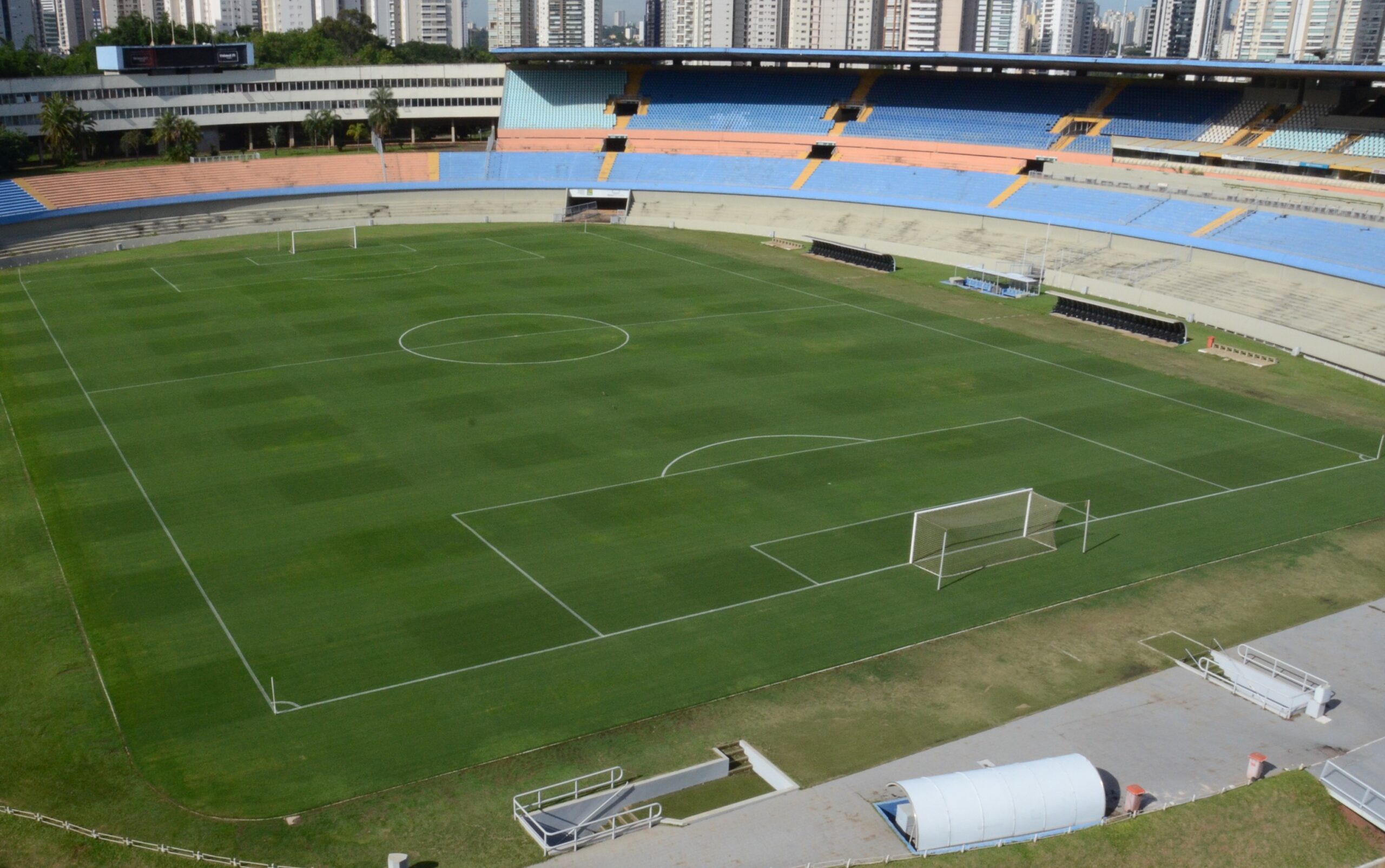 De olho no futuro, Serra Dourada completa 46 anos de protagonismo no futebol goiano