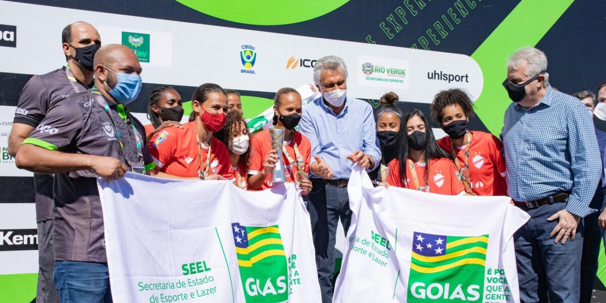 Com apoio do Governo de Goiás, Vila Nova/Universo vence JUB´s Futebol no masculino e no feminino