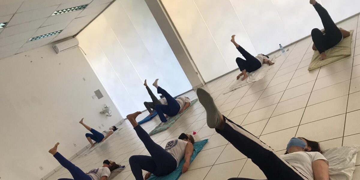 Com protocolos sanitários, turmas de yoga e pilates do Centro de Excelência do Esporte voltam às atividades