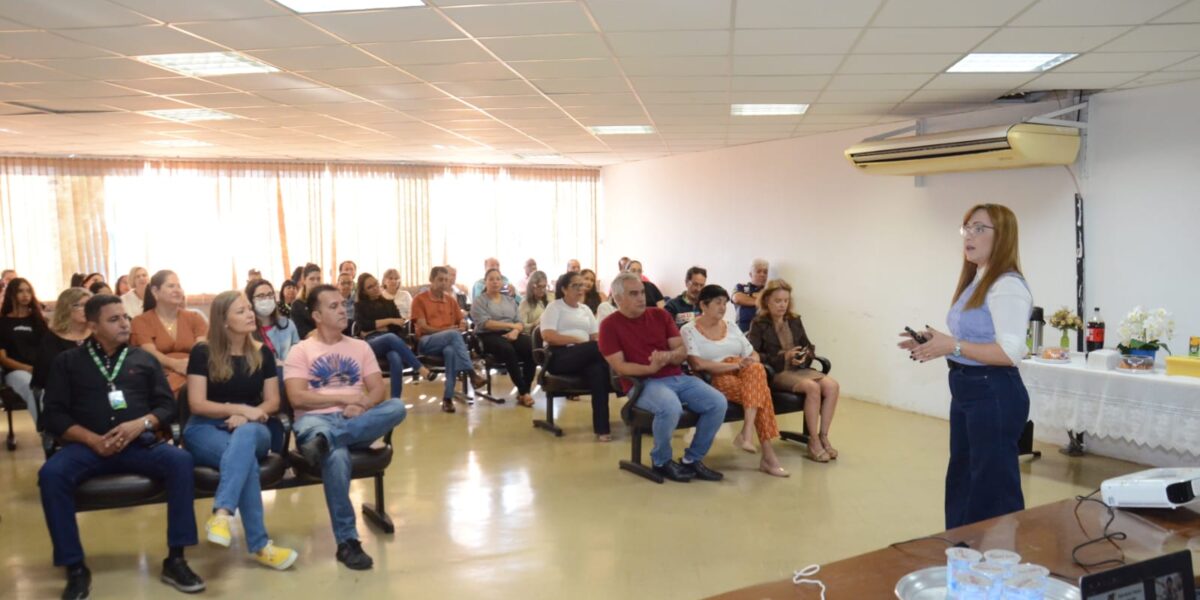 Servidores da Seel assistem palestra sobre exercícios físicos e saúde