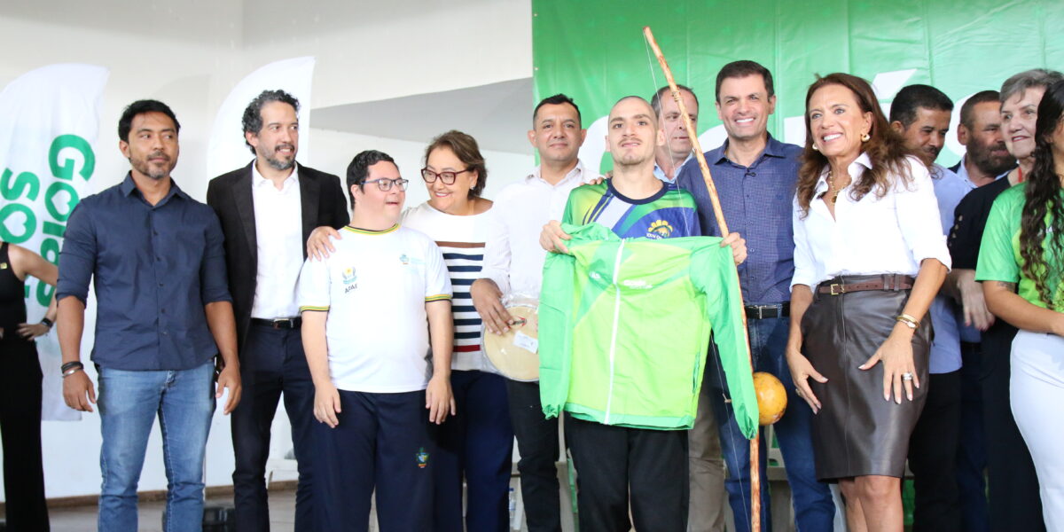 Governo de Goiás fortalece inclusão com entrega de materiais do Construindo Campeões à Apae Goiânia