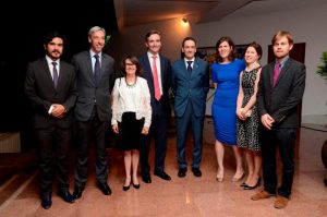 Gerente do Fundo Newton, Rui Lopes; embaixador da UE, João Gomes Cravinho; presidente da FAPEG, Zaira Turchi; embaixador do Reino Unido, Alexander Ellis; membro da delegação da UE, Piero Venturini; consulesa geral do Reino Unido, Joanna Crellin; diretora de Ciência e Inovação da Embaixada Britânica, Julia Knights; e gerente do Fundo Newton, Diego Arruda.