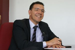 Conselheiro da Fapeg e ex-reitora da UFG, Edward Madureira. Foto: Vinícius de Morais / Ascom UFG.