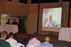 Em Jataí, reitor participou por videoconferência de Assembleia Universitária, que decidiu nome da nova universidade.