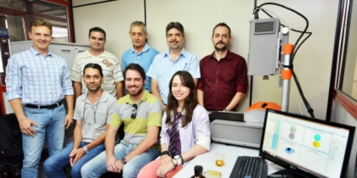 Mestrado da PUC Goiás inicia treinamento para utilização de estação de imagem hiperespectral