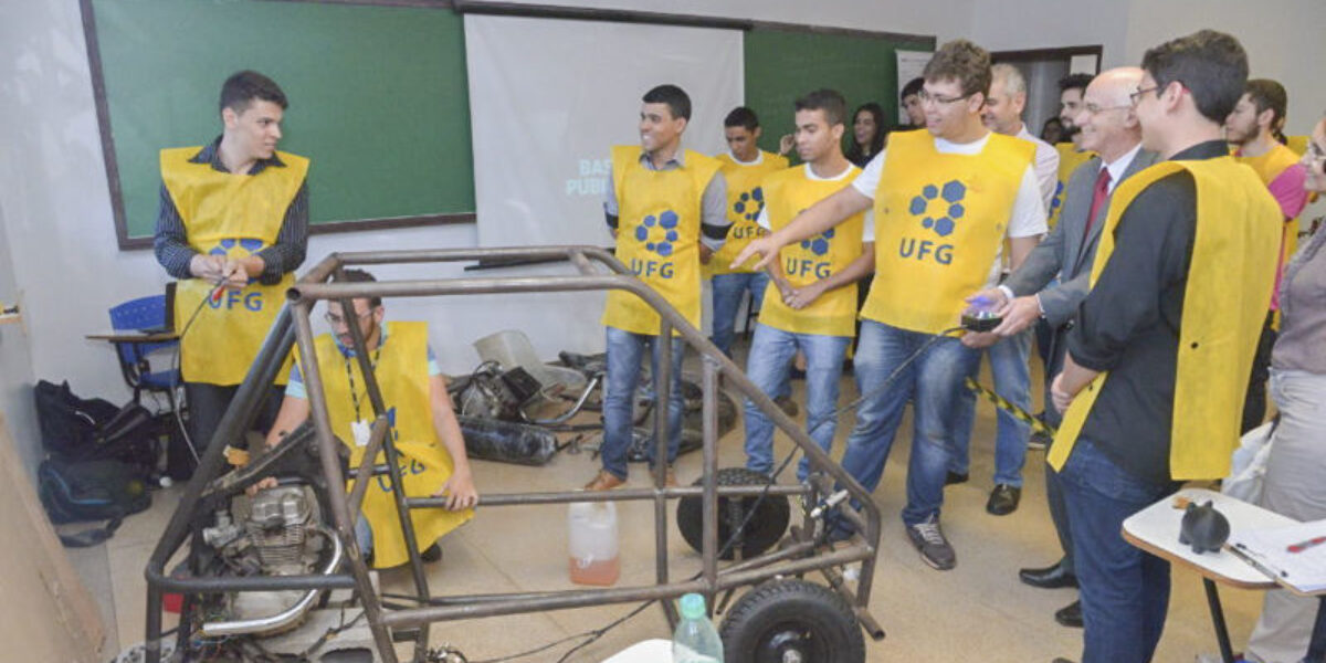 Alunos da UFG participam de competição de aeromodelismo