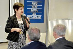 Pró-reitora de Pós-Graduação e Pesquisa da universidade, a profa. Milca Severino 