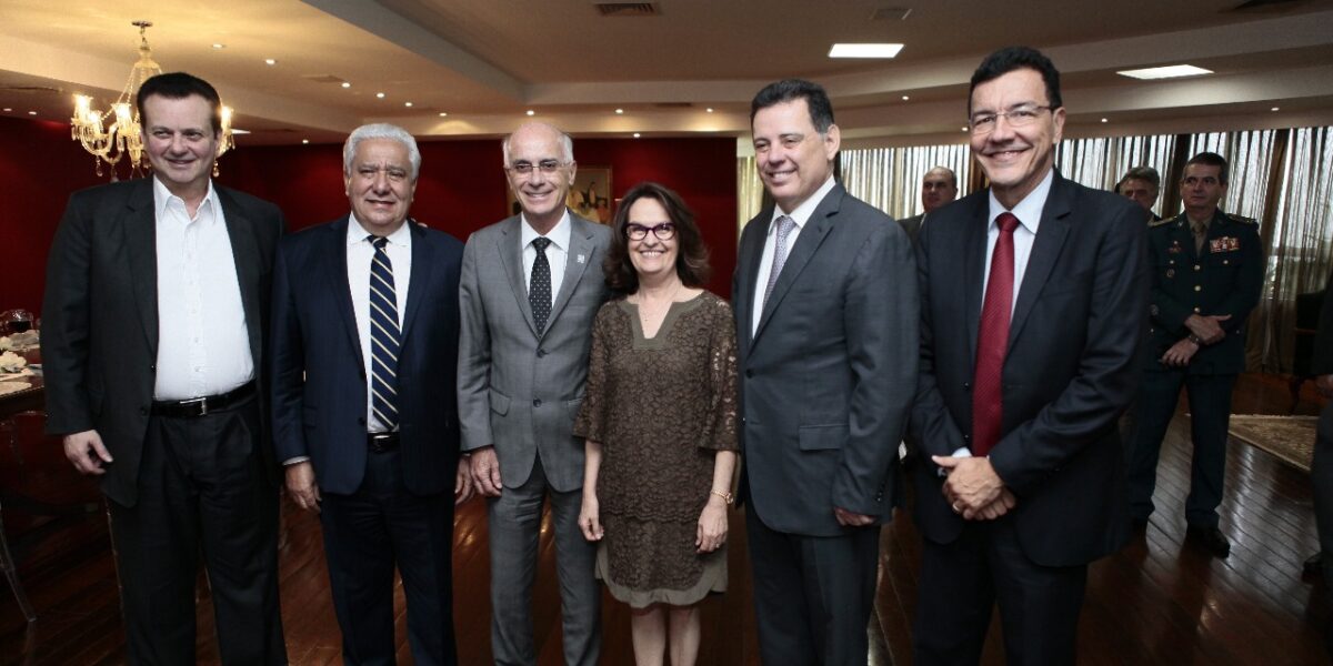 Presidente da Fapeg prestigia solenidade de anúncio do programa Internet para Todos em Goiás