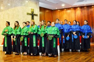 Entrega de diplomas stricto sensu PUC Goiás