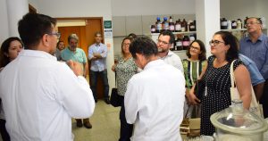 Visita aos laboratórios